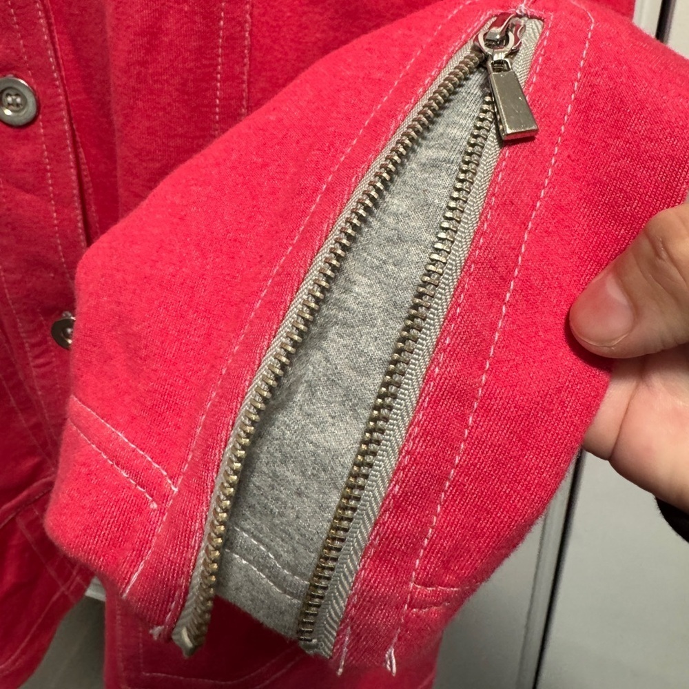 Bloomingdale's Vibrant Shacket Coral - Picture 7 of 10